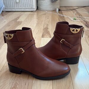 Tory Burch Boots
